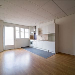 Location Appartement 3 pièces 77m² - Photo 2