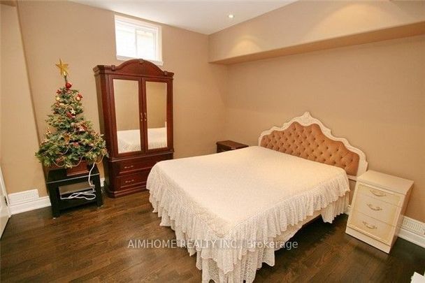 For Lease - 54 Lake Forest Drive, Richmond Hill, Ontario - Photo 1