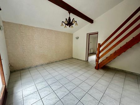 Location Appartement 4 pièces 63m² ST JEOIRE PRIEURE 73190 - Photo 2