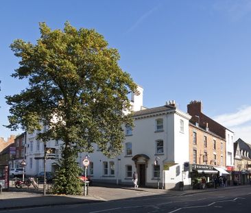 Horsefair, Banbury - Photo 2