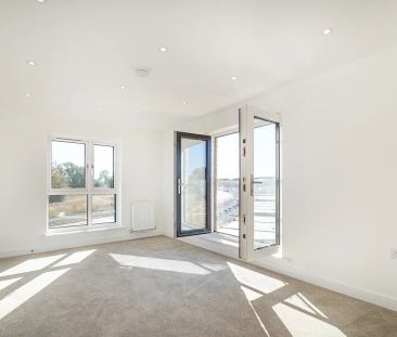3 bedroom end of terrace house to rent - Photo 1