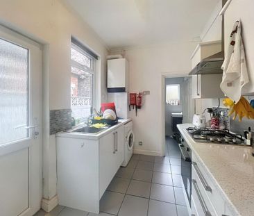 3 bedroom terraced house to rent - Photo 3