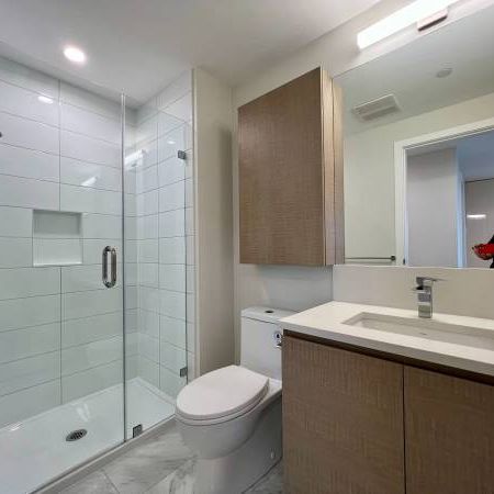 【Brand New】Spacious Two Bed + Den Two Bath Brentwood Gilmore Place - Photo 3