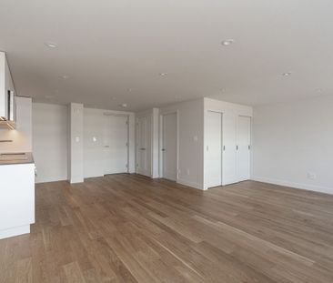 150 The Donway West - Photo 6
