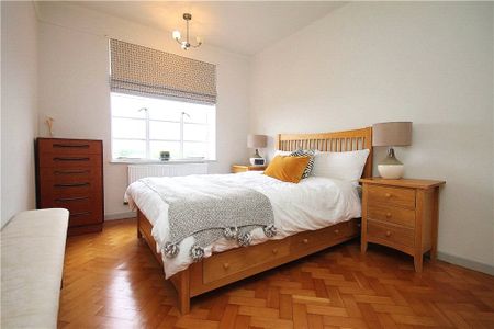 Shepherds Bush Road, London, W6 7LZ - Photo 4