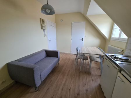 Location Appartement 1 pièce 19m² LE CREUSOT 71200 - Photo 5
