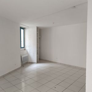 Location Appartement 1 pièce 26m² NARBONNE 11100 - Photo 2