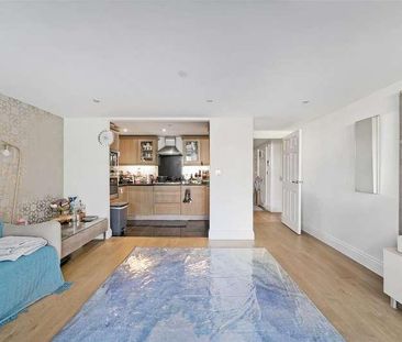 Princess Park Manor, New Southgate, N11 - Photo 2