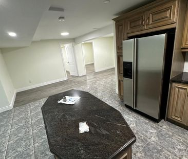 For Lease - 7327 Glamorgan Way Unit# #bsmt, Mississauga, Ontario - Photo 4