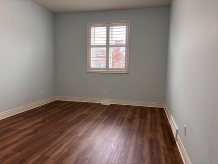For Lease - 8 Glory Hill Road, St. Catharines, Ontario - Photo 2