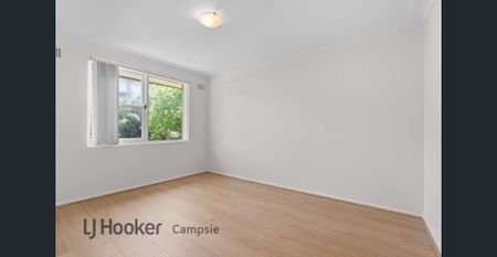 Modern Top Floor 2 Bedroom Apartment - Photo 2