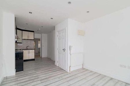 Reddy House, High Wycombe, HP11 - Photo 3