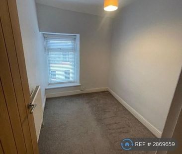 4 bedroom terraced house to rent - Photo 3
