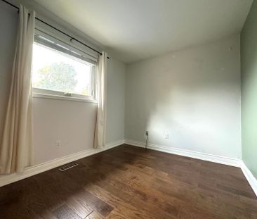 For Lease - 684 Cape Avenue, Burlington, Ontario - Photo 3