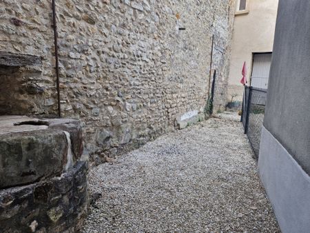Location Appartement 1 pièce 24m² ETAMPES 91150 - Photo 4