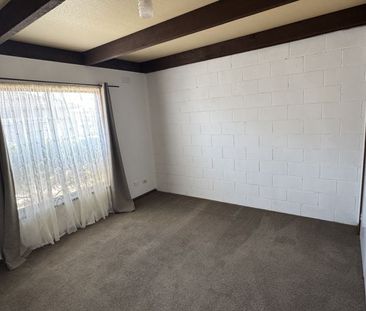 1/24 Tanner Street, Breakwater - Photo 6