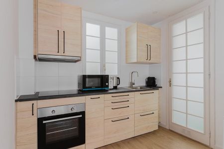 Carrer de Ramon Miquel i Planas, Barcelona, Catalonia 08034 - Photo 4