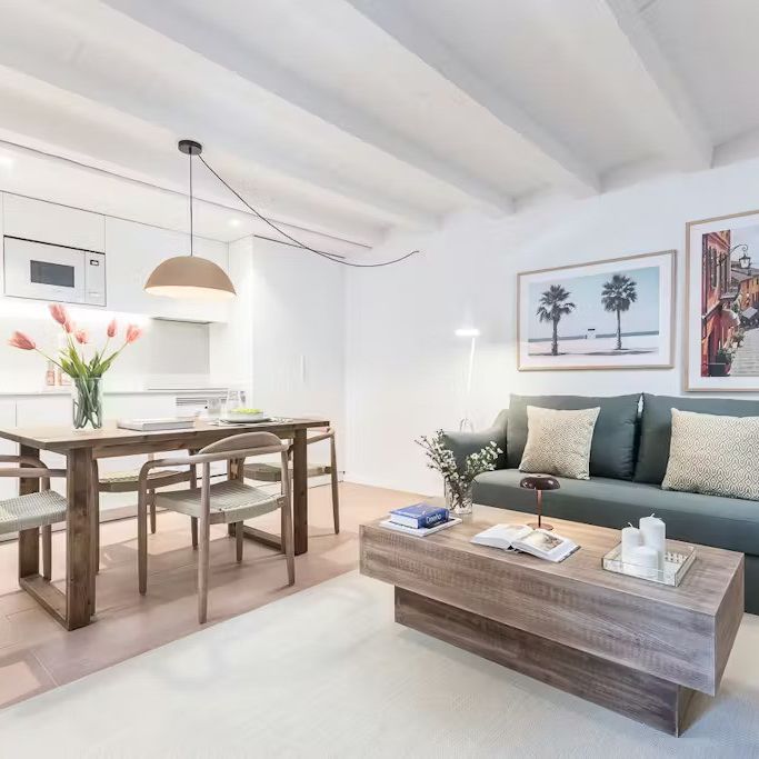 Carrer d'en Xuclà, Barcelona, Catalonia 08001 - Photo 1