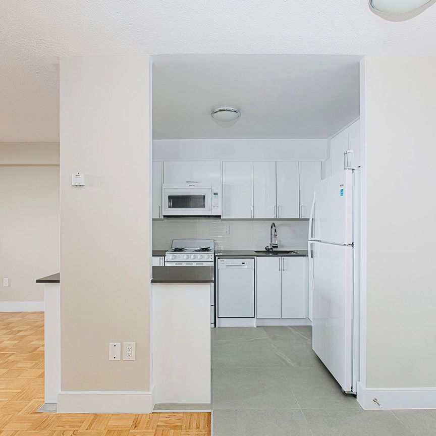 For Lease - 666 Spadina Avenue Unit# 2410, Toronto, Ontario - Photo 1