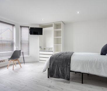 6 bedroom house to rent - Photo 1