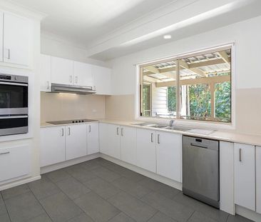 Coastal Living in a Peaceful Peregian Beach Pocket - Photo 2