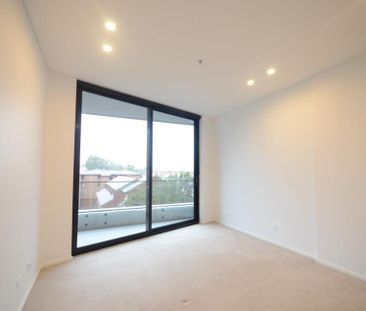 Near New 1 Bedroom Apartment - Photo 5