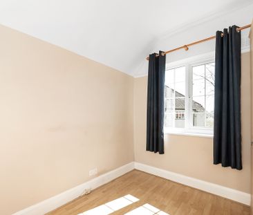 Canberra Road, Charlton, SE7, London - Photo 1