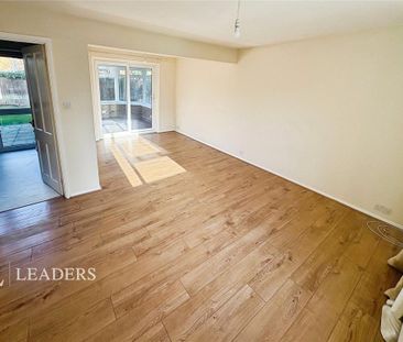 3 bedroom detached house to rent - Photo 5