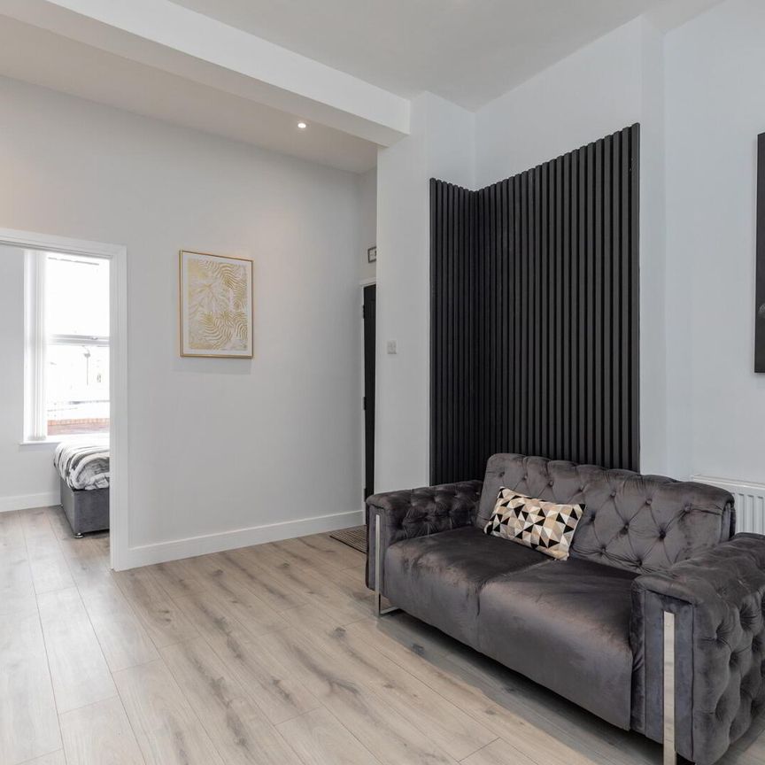 Unit 1, 47 Castlereagh Street, BT54NF, Belfast - Photo 1