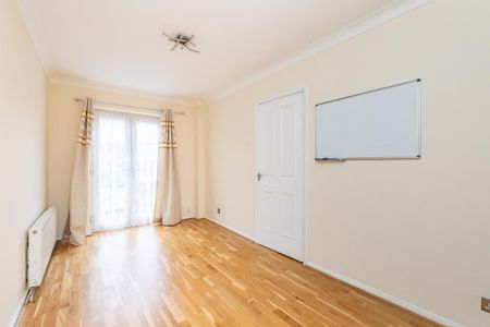3 bedroom terraced house to rent - Photo 3