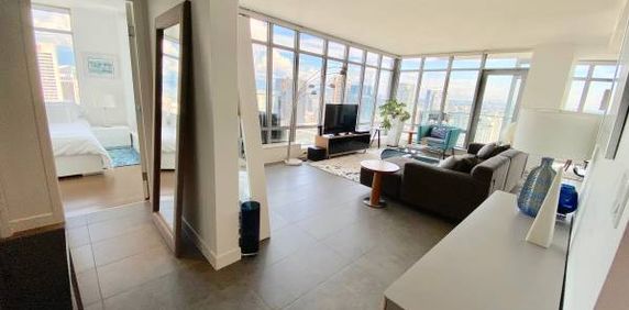 FURNISHED LUXURY*HEARTofDT*SPECTACULAR VIEW*KING/QUEEN+OFFICE+2 DECKS! - Photo 2