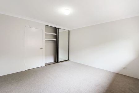 NEWLY RENOVATED TWO BEDROOM TOWNHOUSE - Photo 5