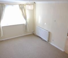 2 Bedroom Terrace House For Rent - Photo 1