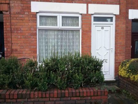 2 bedroom flat to rent - Photo 4