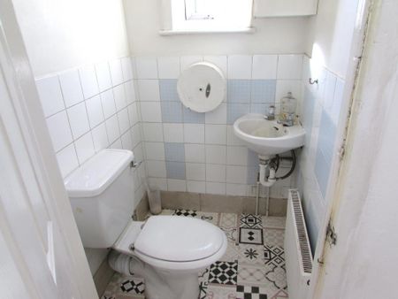 2 bedroom maisonette to rent - Photo 5
