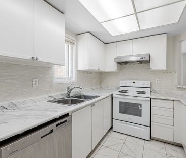 For Lease - 5602 Cortina Crescent, Mississauga, Ontario - Photo 4