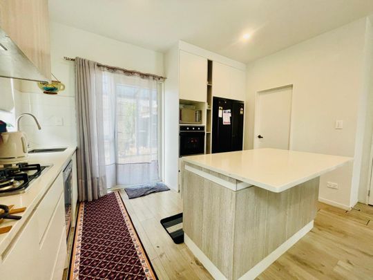 PAPAKURA, 3 BEDROOMS - Photo 1