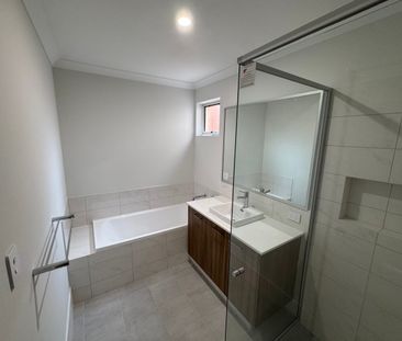 Brand New - Spacious Home! - Photo 6