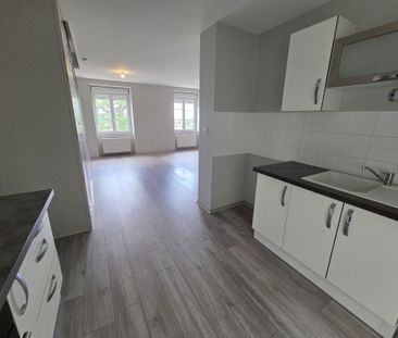 Location Appartement 4 pièces 67m² LE CREUSOT 71200 - Photo 4