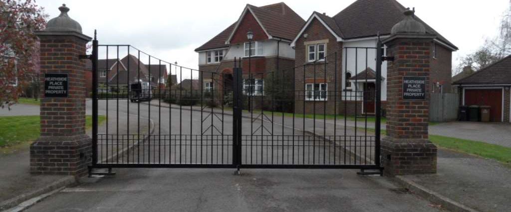 Heathside Place, Epsom - Photo 1
