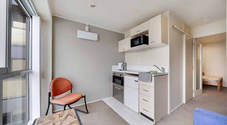 1 Bedroom Apartment - Photo 2