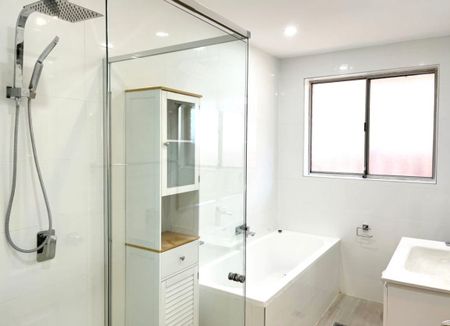 64 Gibbon Road, Winston Hills - Photo 4