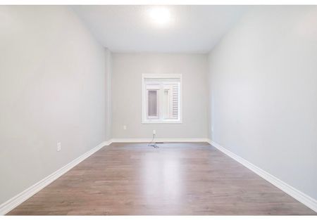 For Lease - 51 Arthur Mclaughlin Street, Clarington, Ontario - Photo 4