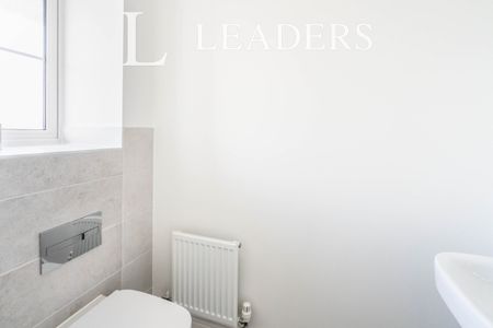 1 bedroom room to rent Ironstone Way, Chichester, PO19 - Photo 2