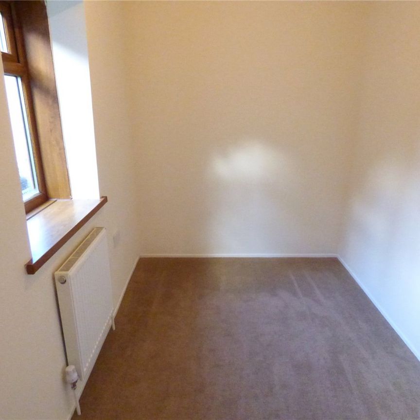 Claremont Street, Cleckheaton, West Yorkshire, BD19 - Photo 1