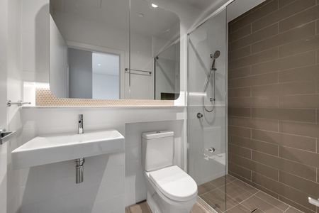 Valencia Residences - Photo 2