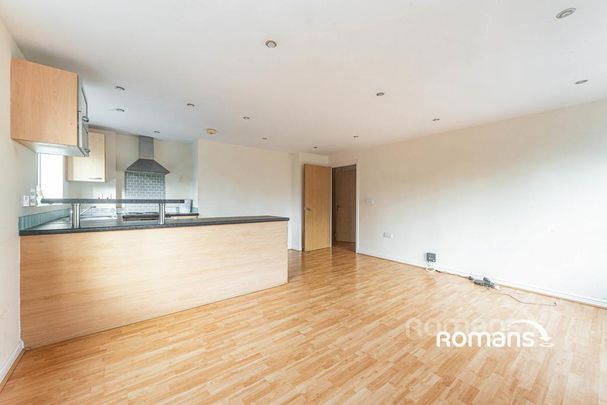 2 bedroom flat to rent - Photo 1