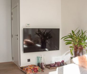 Appartement te huur in Antwerpen voor € 940 met 1 slaapkamer - Photo 3