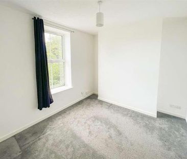 Churchfields Road, Salisbury, SP2 - Photo 3