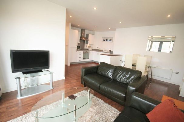 2 bedroom flat to rent - Photo 1